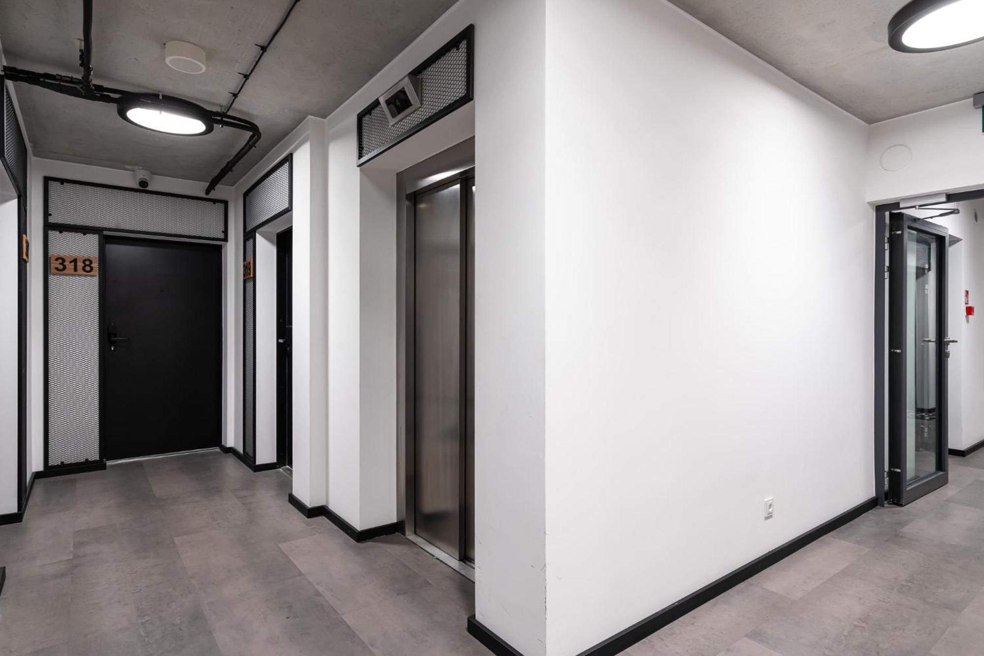 Apartments Wroc'Love By Me &302 Legnicka Self Check-In 24H & Lift & Air Conditioning - Wroclaw, Wroclaw